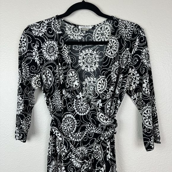 Harold’s Floral Mandala Midi Wrap Dress 3/4 Sleeve Black White 0 - Picture 2 of 16